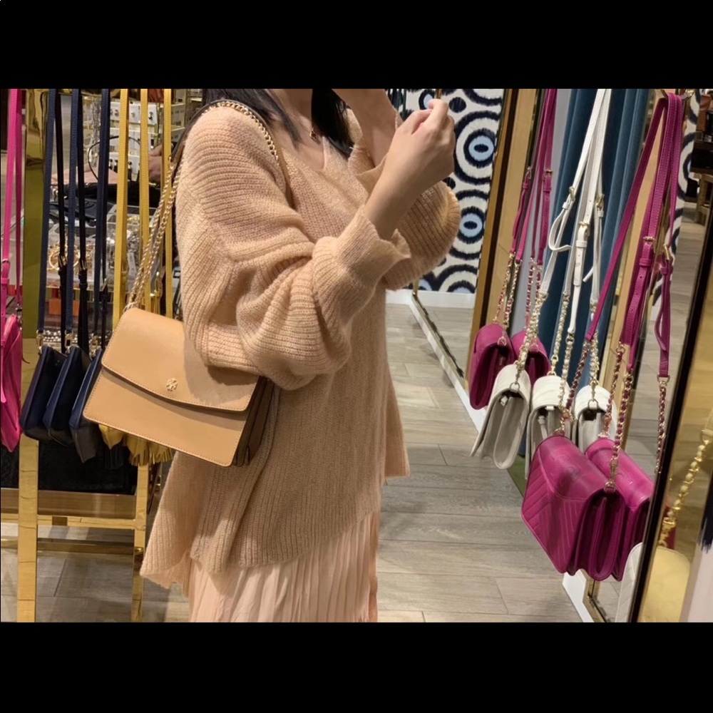 Tory Burch Envelope Shoulder Bag - Picture 11 of 11